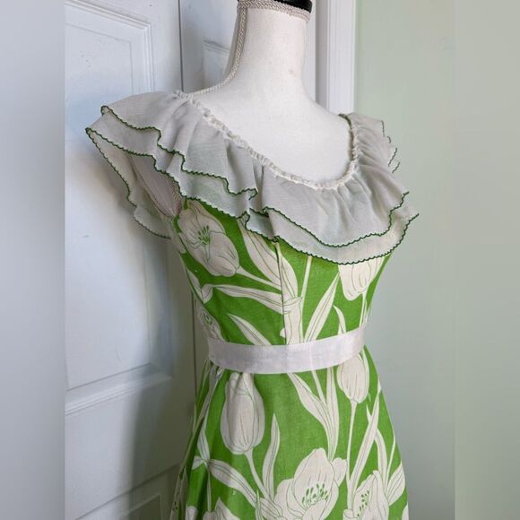 Vintage 1970s Floral Maxi Dress Ruffle Collar Off Shoulder Dress - Picture 2 of 15